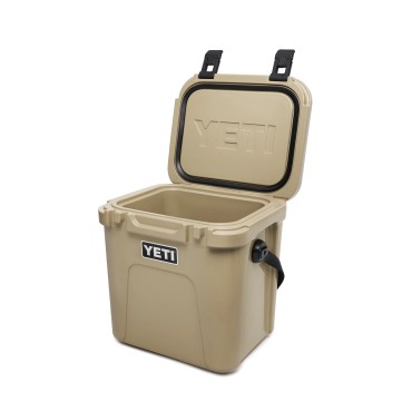 YETI Roadie 24 Cooler Desert Tan