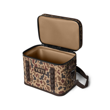 YETI Hopper Flip 18 Wetlands Camo