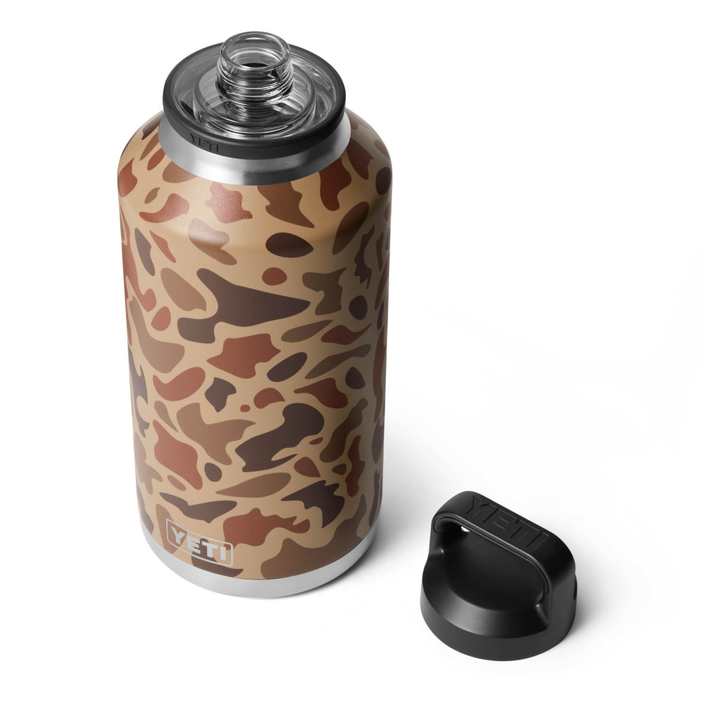 YETI Rambler 64 Oz Chug Bottle Wetlands Camo