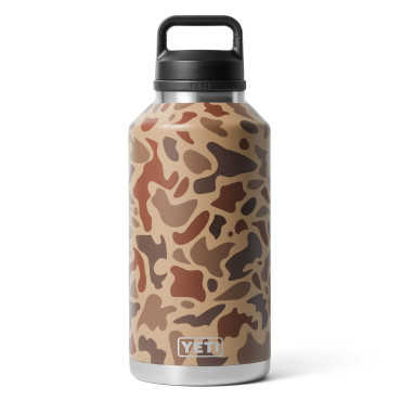 YETI Rambler 64 Oz Chug Bottle Wetlands Camo