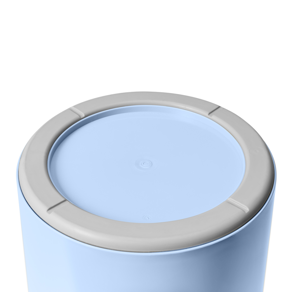 YETI Loadout 5-Gallon Bucket Big Sky Blue