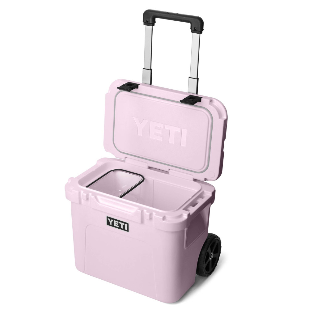 YETI Roadie 32 Wheeled Cooler Cherry Blossom